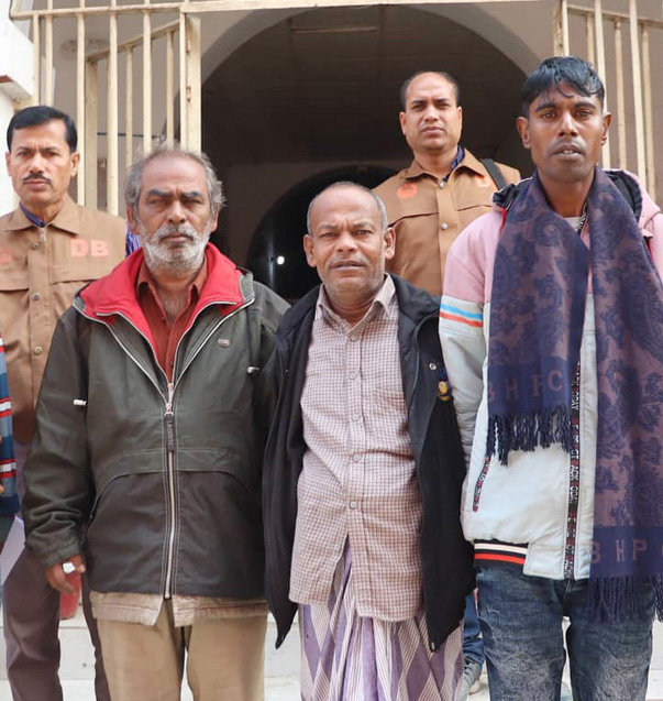 ময়মনসিংহে গাঁজাসহ তিনজন গ্রেফতার media image